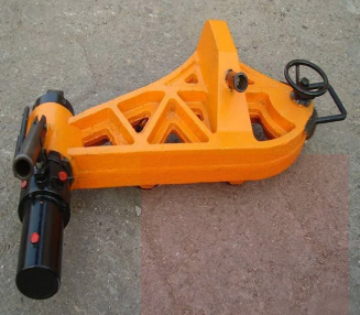 YZG-750 型液压防撞直轨器
